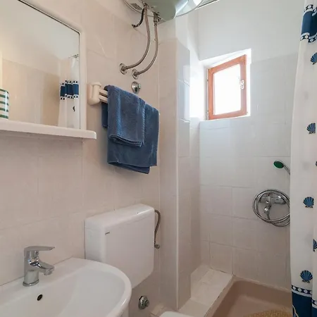 Apartment Neven Podgora