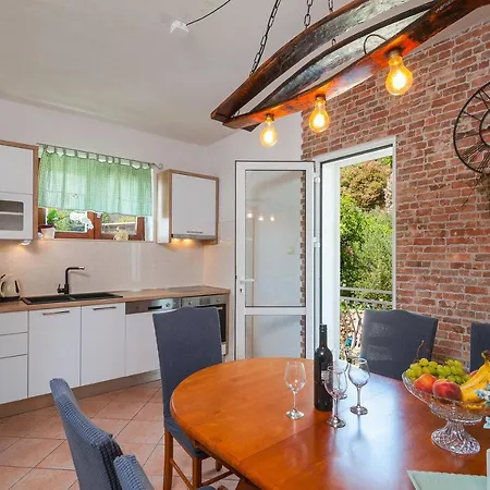 Apartment Neven *